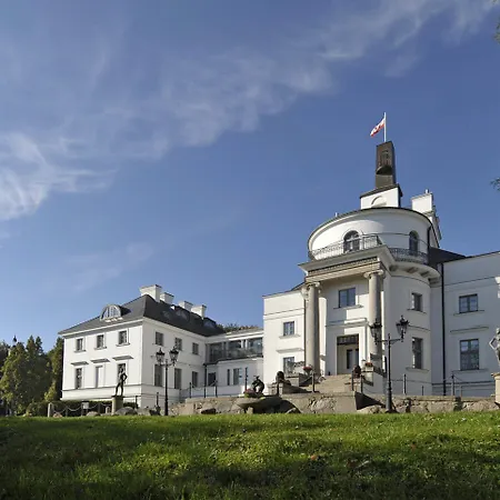Burg Schlitz 5*