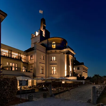 Burg Schlitz 5*