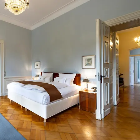 Burg Schlitz Hotel 5*