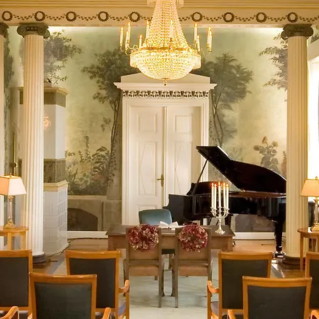Burg Schlitz Hotel Hohen Demzin